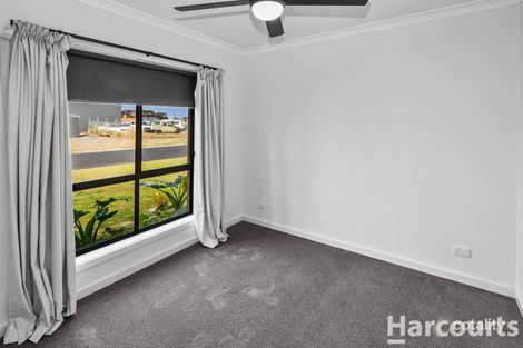 Property photo of 13 Derry Parade Horsham VIC 3400