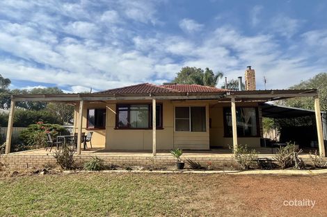 13 Strickland Ave, Northam, WA 6401