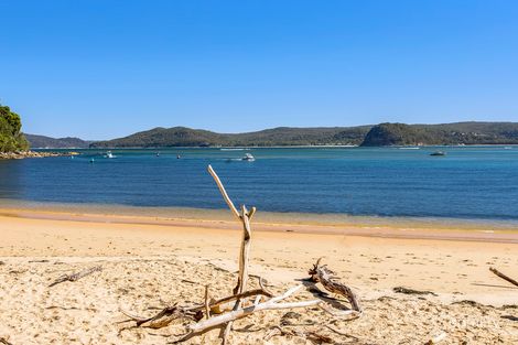 Property photo of 25 High View Road Pretty Beach NSW 2257