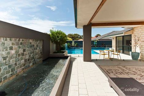 32 Greeson Pkwy, Secret Harbour, WA 6173