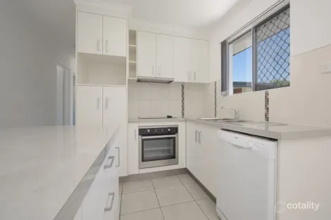 Property photo of 17 Waratah Street Kin Kora QLD 4680