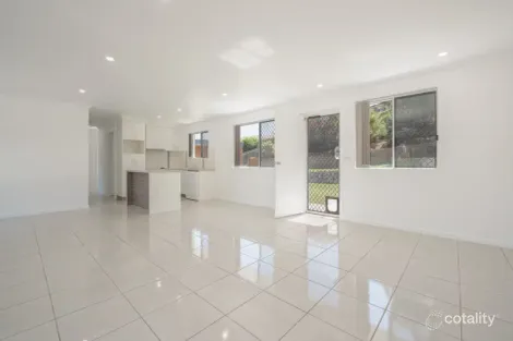 Property photo of 17 Waratah Street Kin Kora QLD 4680