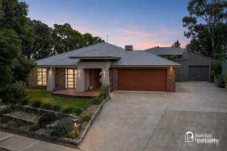 42 Janelle Dr, Maiden Gully, VIC 3551