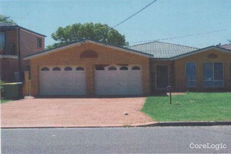 Property photo of 18 The Grove Fairfield NSW 2165