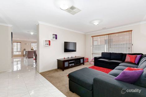 Property photo of 25 Eltham Parade Manor Lakes VIC 3024