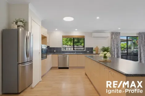 Property photo of 6 Copmanhurst Place Sumner QLD 4074