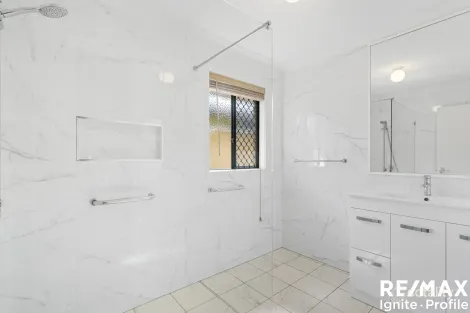 Property photo of 6 Copmanhurst Place Sumner QLD 4074