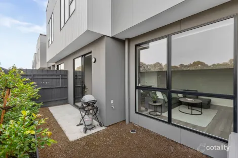 Property photo of 14 Ilinden Street Mount Duneed VIC 3217