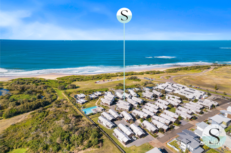 Property photo of 19 Beachside Drive Caves Beach NSW 2281