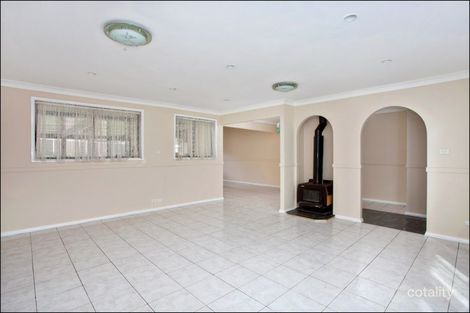 Property photo of 14 Swallow Drive Erskine Park NSW 2759