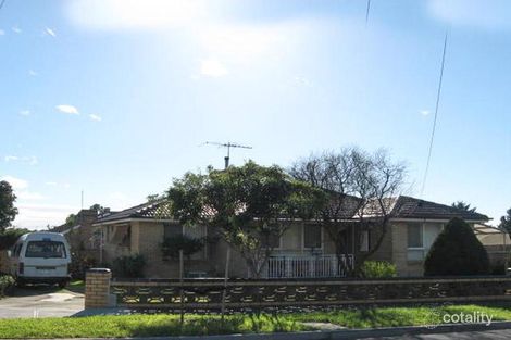 Property photo of 30 Dumfries Street Deer Park VIC 3023