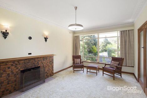 Property photo of 37 Cheviot Road Mount Waverley VIC 3149