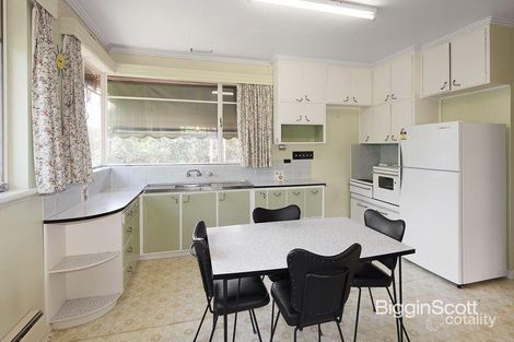 Property photo of 37 Cheviot Road Mount Waverley VIC 3149