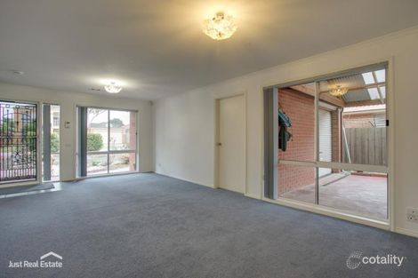 Property photo of 69 Tralee Circuit Narre Warren VIC 3805