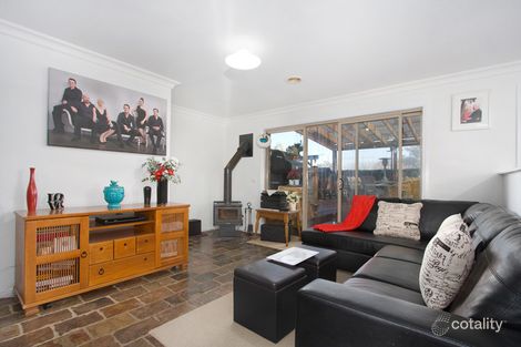 Property photo of 4 Pyrenees Court Beaconsfield VIC 3807