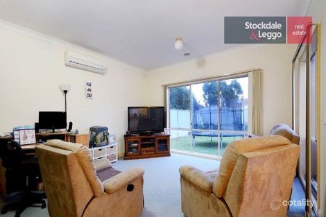 Property photo of 36 Hartland Circuit Pakenham VIC 3810