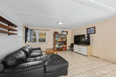 Property photo of 5 Menzies Lane Eastern Heights QLD 4305