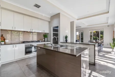 Property photo of 2/1 Drew Road Ardross WA 6153