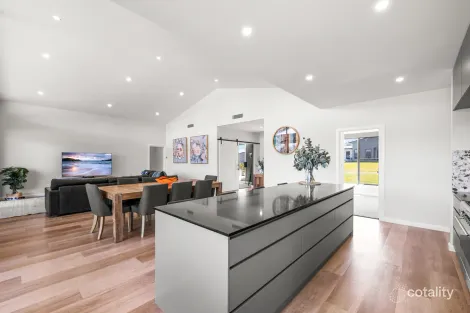 Property photo of 4 Potts Parade Moore Creek NSW 2340