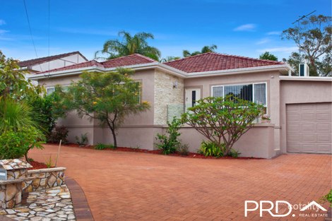 77 Thomas St, Picnic Point, NSW 2213