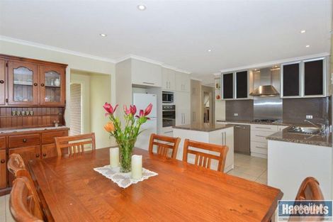 Property photo of 99 Sunnymeade Drive Aberfoyle Park SA 5159