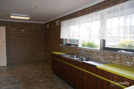 Property photo of 47 Circle Drive South Cranbourne VIC 3977