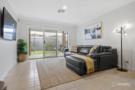 Property photo of 4 Sandstock Crescent Jordan Springs NSW 2747