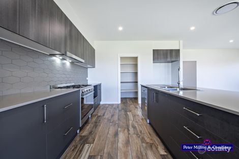 Property photo of 10 Mangrove Crescent Dubbo NSW 2830