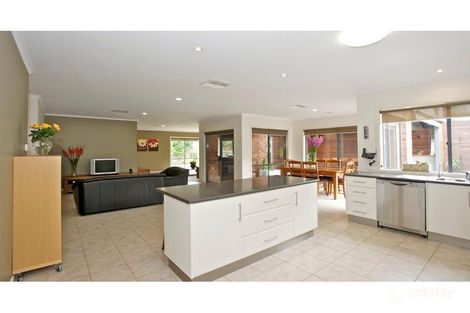 Property photo of 87 Summerfield Drive Mornington VIC 3931