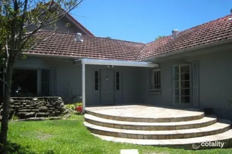 67 Eugaree St, Southport, QLD 4215