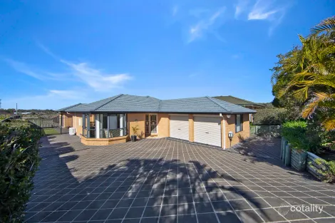 8 Richard Ave, Mardi, NSW 2259
