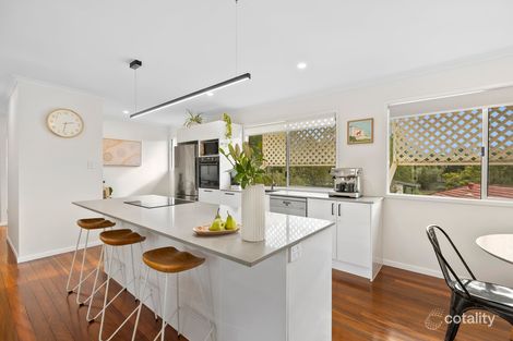 Property photo of 37 Yingally Drive Arana Hills QLD 4054