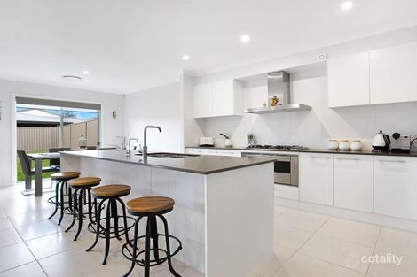 Property photo of 18 Rosina Street Stream Hill NSW 2526