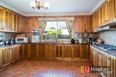 Property photo of 10 Carlton Road Dandenong North VIC 3175