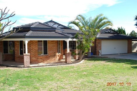 4 Westhaven Dr, Woodvale, WA 6026