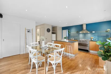 Property photo of 10 Maculata Walk Vermont South VIC 3133