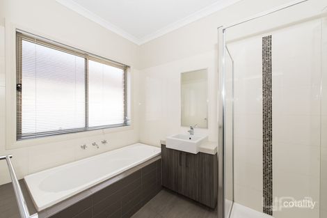 Property photo of 1/13 Ranfurlie Circuit Melton West VIC 3337