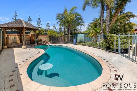 Property photo of 33 Lydiard Retreat Canning Vale WA 6155