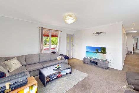 Property photo of 3 Grevillea Place Karabar NSW 2620