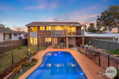 17 Diggers Dr, Tanilba Bay, NSW 2319