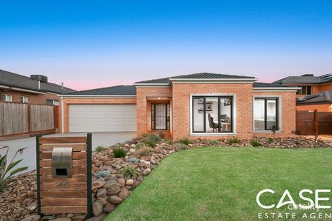 Property photo of 24 Beechtree Way Cranbourne North VIC 3977