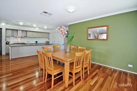 Property photo of 13 Grenadier Grove Hillside VIC 3037
