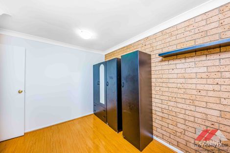 Property photo of 4/224 Harrow Road Glenfield NSW 2167