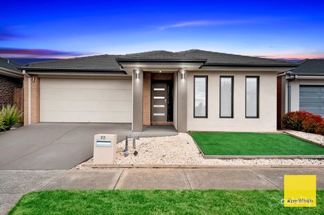 Property photo of 22 Tundra Esplanade Werribee VIC 3030
