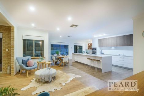 Property photo of 12 Kareela Court Duncraig WA 6023
