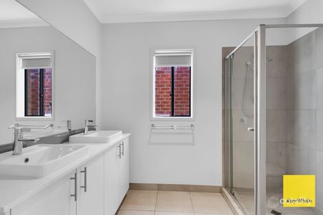 Property photo of 22 Tundra Esplanade Werribee VIC 3030