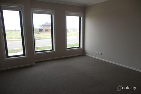 Property photo of 10 Mist Way Tarneit VIC 3029