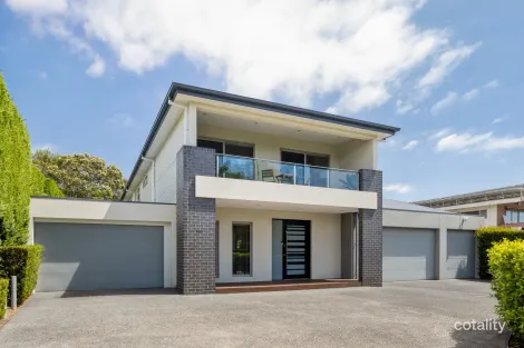 10 Koetong Pde, Mount Eliza, VIC 3930