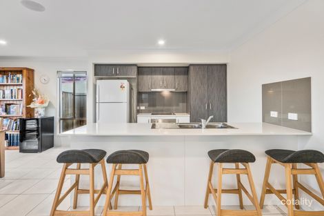 Property photo of 16 Robert Drive Pimpama QLD 4209
