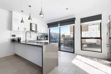 Property photo of 4/20 Featherpark Way Craigieburn VIC 3064